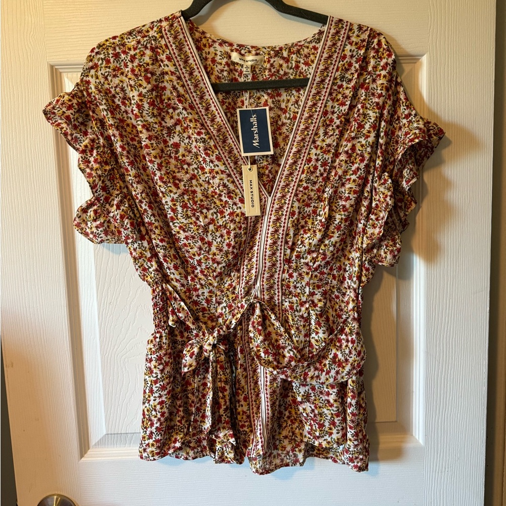 NWT Womens Blouse - Max Studio